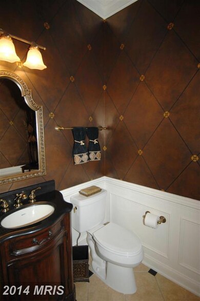 35550 Greyfriar Dr, Round Hill, VA 20141 - photo 7