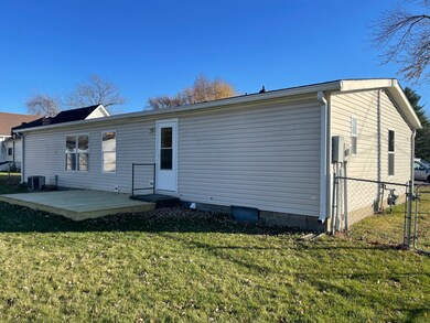 302 E Washington St, Roachdale, IN 46172 - photo 3