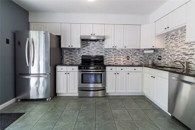 10 Margaret Ave unit 12, Riverside, RI 02915 - photo 5