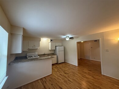845 Beverly St unit 5, Houston, TX 77007 - photo 6
