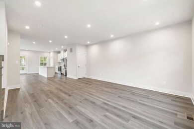 125 Sage Creek Ct, Manassas Park, VA 20111 - photo 6