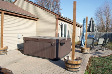 219 Bolz Rd, Carpentersville, IL 60110 - photo 4