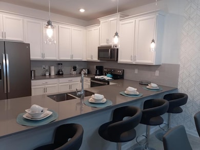 1041 Splash Shot Place unit 1041, Davenport, FL 33896 - photo 2