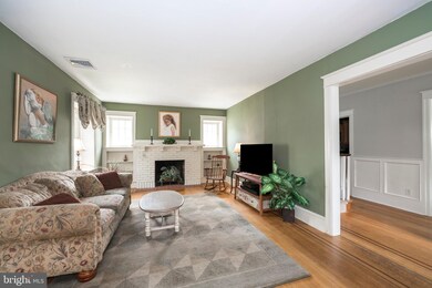 618 Ashurst Rd, Havertown, PA 19083 - photo 5