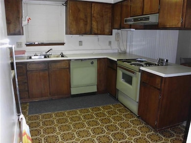 720 Chestnut St, Central Point, OR 97502 - photo 6