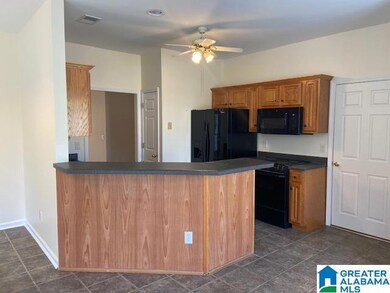 156 Camden Cove Pkwy, Calera, AL 35040 - photo 2