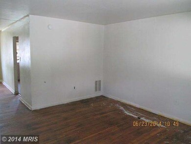 4820 Williston St, Baltimore, MD 21229 - photo 2