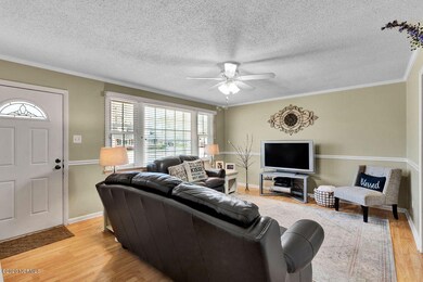 812 Smallwood Dr, Jacksonville, NC 28540 - photo 5