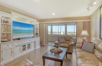 1125 W Peppertree Dr unit 706, Sarasota, FL 34242 - photo 7