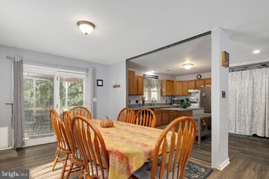 10700 Maple Ridge Dr, Spotsylvania, VA 22553 - photo 5