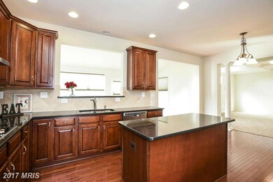 23273 Breadalbane Cir, Ashburn, VA 20148 - photo 7