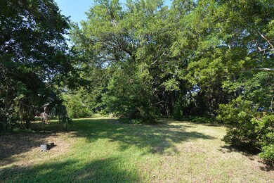 Gorgeous private lot