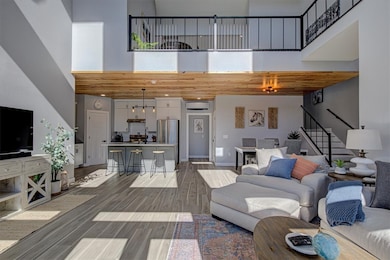 Beautiful open floorplan with plenty of sunlight