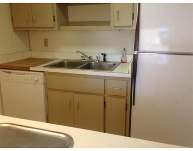 321 Harvard St unit 205, Cambridge, MA 02139 - photo 4