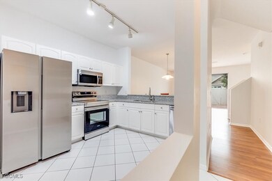 3635 Pine Oak Cir unit 102, Fort Myers, FL 33916 - photo 4