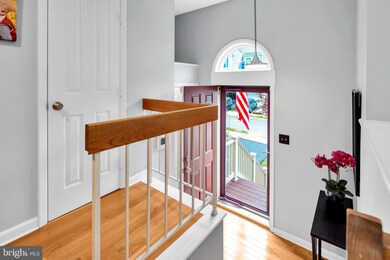 8329 Linden Oaks Ct, Lorton, VA 22079 - photo 2