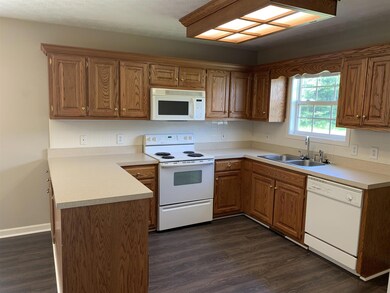 105 Kolby Dr, Shelbyville, TN 37160 - photo 6