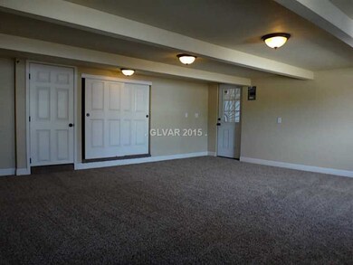 3139 Sundown Dr, Las Vegas, NV 89169 - photo 2