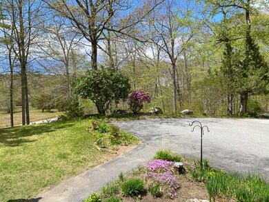 9 Cliff Rd, Boothbay, ME 04537 - photo 3