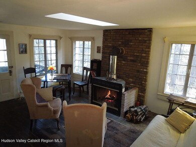 Cottage living room 2