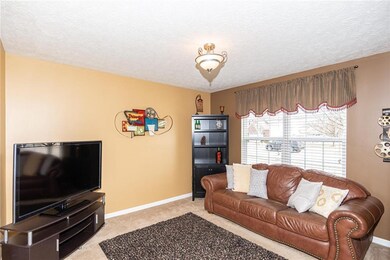 2594 Foxtail Dr, Plainfield, IN 46168 - photo 3