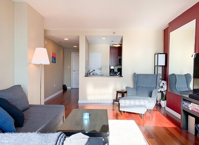 Regatta Riverview Residences unit 1508, Cambridge, MA 02141 - photo 4