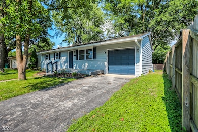 416 Linden Ln, Plainfield, IN 46168 - photo 2