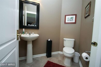 42514 Lewiston Dr, Chantilly, VA 20152 - photo 4