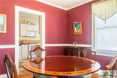 Separate, formal dining room.