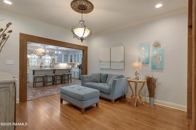 8-web-or-mls-128 Oakview Blvd-8