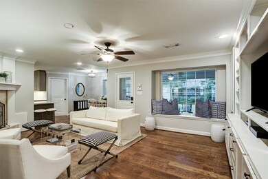 13102 Hermitage Ln, Houston, TX 77079 - photo 4