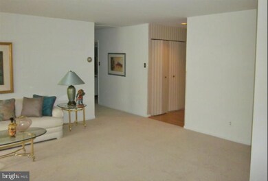 Elmont Condominium unit 111, Baltimore, MD 21215 - photo 2