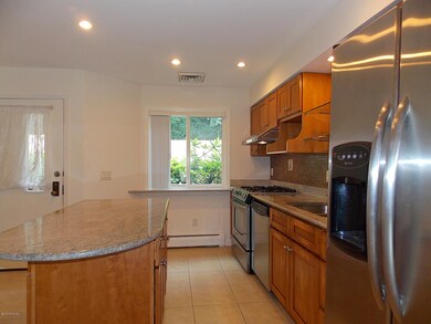 202 River W unit 202, Greenwich, CT 06831 - photo 4