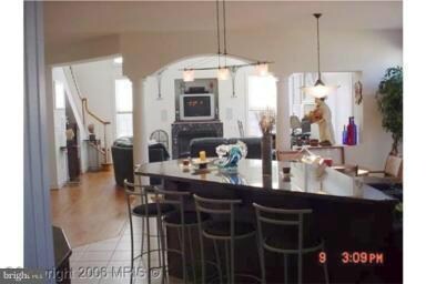 8929 Liberty Ln, Potomac, MD 20854 - photo 4