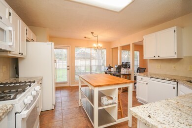 7811 Hidden Oaks Ln, Houston, TX 77095 - photo 2