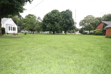 1525 Mcclure Rd, Columbus, IN 47201 - photo 4