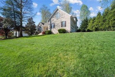 11931 Penny Bridge Dr, Midlothian, VA 23112 - photo 2