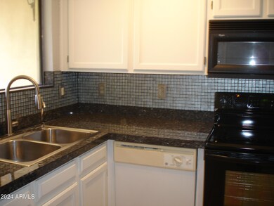 7300 N Dreamy Draw Dr unit 221, Phoenix, AZ 85020 - photo 2