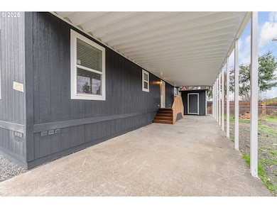 112 Twin Oaks Loop, Winston, OR 97496 - photo 5