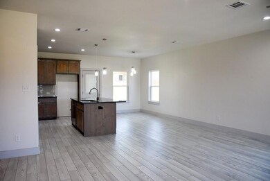 912 Avagail Ave, Springtown, TX 76082 - photo 4