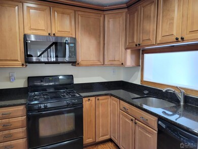 1901 Redwood Ct, Monmouth Junction, NJ 08852 - photo 4