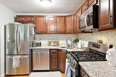 102 Chapman Place unit 102, Leominster, MA 01453 - photo 3