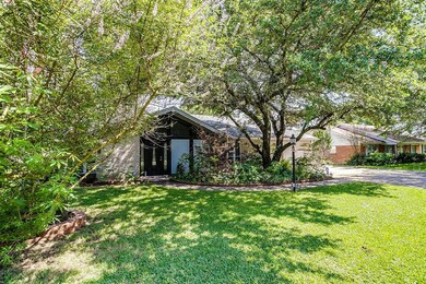 1231 Crestwood Dr, Cleburne, TX 76033 - photo 4