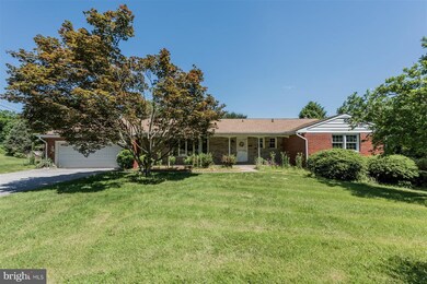 5712 Oakland Rd, Sykesville, MD 21784 - photo 2
