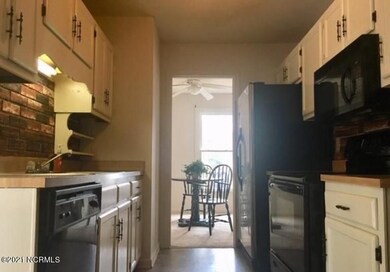 4 Lakewood Ct, Jacksonville, NC 28546 - photo 2