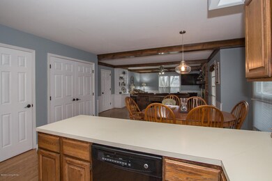 4002 Deer Lake Cir-24
