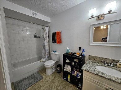 624 Australian Way unit B, Davenport, FL 33897 - photo 5