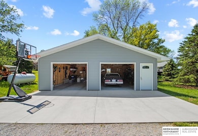 3615 Maple St, Davey, NE 68336 - photo 4