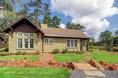 Worry free maintenance by the HOA, the property enjoys native landscaping, fully sprinkler system and spectacular views.