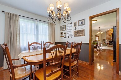 726 Newberry Dr, Batavia, IL 60510 - photo 5